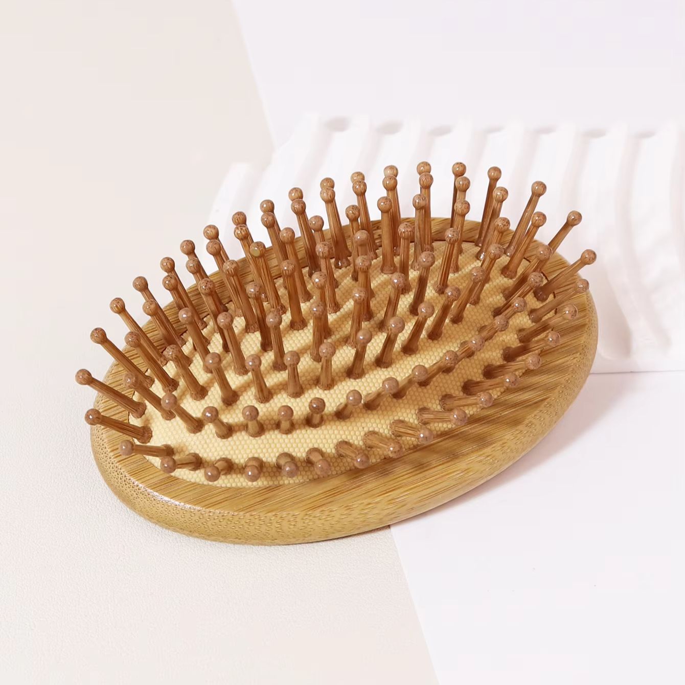 فرشاة شعر من الخيزران مضادة لل - مراجعة Bamboo Hair Brush وسعره
